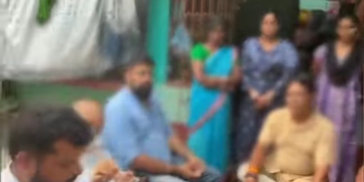 সামসেরগঞ্জের হিন্দুদের মিথ্যা মামলায় ফাঁসানোর অভিযোগ