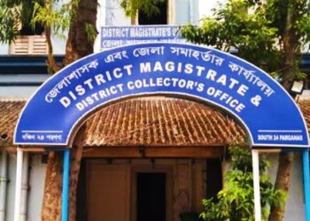 হিন্দুদের নাম ভোটার তালিকা থেকে বাদ গিয়ে সাসপেন্ড হলেন কাকদ্বীপের এএসএম অরুণ গড়াই, স্বাগত জানালেন শুভেন্দু অধিকারী