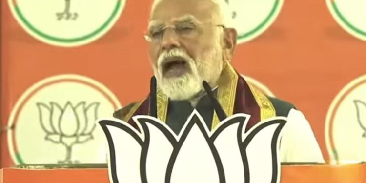 মুর্শিদাবাদ ও মালদায় বাড়িঘর জ্বালানো হয়েছে, পুলিশ তামাশা দেখছে : রাজ্যে হিংসা নিয়ে “নির্মমতা”র সরকারকে বিঁধলেন প্রধানমন্ত্রী