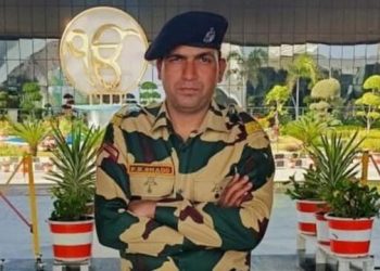 ভারতের চাপে নতি স্বীকার করে ২২ দিন পর বিএসএফ জওয়ান পূর্ণমকে ছাড়তে বাধ্য হল পাকিস্তান