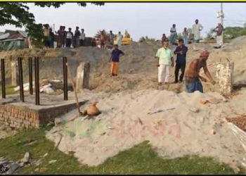 শতাধিক বর্ষ প্রাচীন শ্মশান ভরাট করে গরুর বাজার, বাংলাদেশের মৌলবাদীদের চুড়ান্ত নৈরাজ্যের শিকার হিন্দুরা