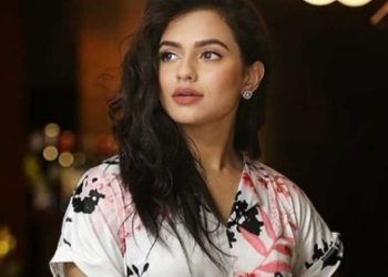 জামিন পেলেন শেখ হাসিনার চরিত্রে অভিনয় করার অপরাধে গ্রেপ্তার হওয়া বাংলাদেশের অভিনেত্রী নুসরাত ফারিয়া