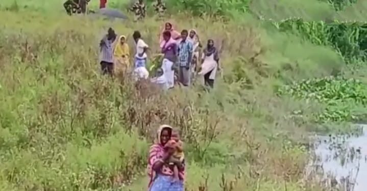 নিজের দেশের নাগরিকদের নিচ্ছে না বিজিবি, ৩৮ জন বাংলাদেশির ঠাঁই হয়েছে নো ম্যানস ল্যান্ডে