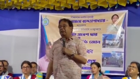 মোদীকে নিশানা করতে গিয়ে “অপারেশন সিঁদূর”-কে বিদ্রুপ ! রাজ্যের মন্ত্রী উদয়ন গুহকে “দেশদ্রোহী” বললেন সুকান্ত মজুমদার