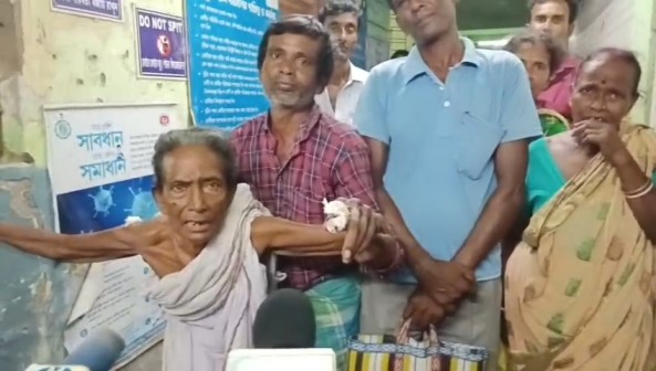 মন্তেশ্বর : বাড়ি বাড়ি ঢুকে ৪ মহিলাসহ ৫ জনকে খুবলে খেলো বুনো শিয়াল