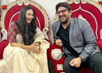 অভিনেতা আরশাদ ওয়ার্সি ও তার স্ত্রীকে স্টক মার্কেটে নিষিদ্ধ ঘোষণা করেছে সেবি, প্রত্যেককে ৫ লক্ষ টাকা করে জরিমানাও করা হয়েছে