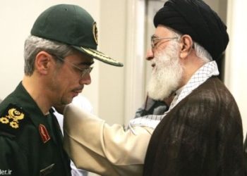 ইসরায়েলের হামলায় শীর্ষ কমান্ডারদের মৃত্যুতে প্রতিশোধের প্রতিশ্রুতি দিলেন খামেনির