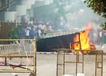 মণিপুরে আবারও হিংসা ছড়িয়ে পড়েছে; ইন্টারনেট পরিষেবা বন্ধ, অনেক জায়গায় কারফিউ জারি