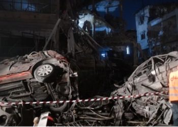 ইসরায়েলের হামলায় কমপক্ষে ২০ জন শীর্ষ ইরানি কমান্ডার নিহত, ইরানের পালটা রকেট হামলায় অন্তত ৬৩ জন আহত, মৃত এক ইহুদি মহিলা