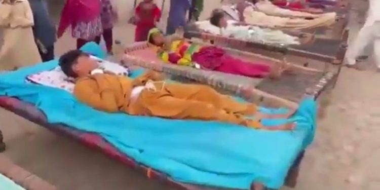 পাকিস্তানে কিডনিতে পাথরের কথা বলে ২৫ শিশুর কিডনি কেটে নেওয়া হয়েছে