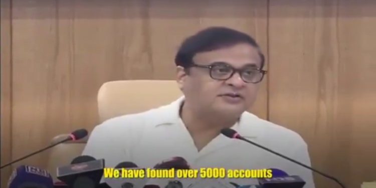 যদি তারা গরুর মাংস ছোড়ে তাহলে শুয়োরের মাংস ছুড়ুন, হিসাব বরাবর হয়ে যাবে : হিমন্ত বিশ্বশর্মা ; হিন্দু ধর্মীয় স্থানের ৫ কিলোমিটারের মধ্যে গরু জবাই ও মাংস খাওয়া নিষিদ্ধ ঘোষণা করেছেন তিনি