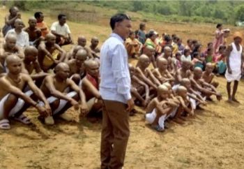 ভিন্ন বর্ণের পুরুষকে বিয়ে করার অপরাধে এক তরুনীর পরিবারের সকল পুরুষের মাথা ন্যাড়া করে প্রায়শ্চিত্ত করানো হল