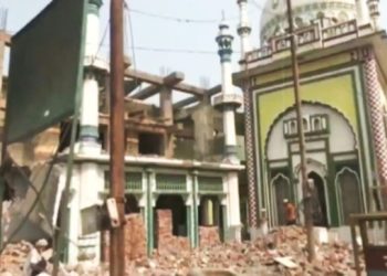 ইউপির সম্ভলে অবৈধ মসজিদ এবং ৩০টিরও বেশি বাড়ির উপর বুলডোজার চালানো হবে, ৬ বিঘারও বেশি সরকারি জমি জবরদখল করে নির্মিত হয়েছে ওই ভবনগুলি