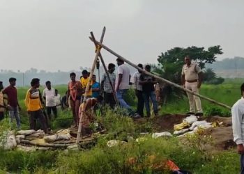 জামুরিয়ায় অবৈধ কয়লা খাদানে কাজ করতে গিয়ে গভীর খাদে পড়ে নিখোঁজ ২ শ্রমিক