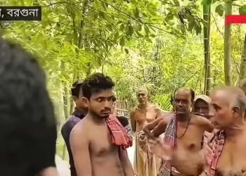 বাংলাদেশ : নওমুসলিম ছেলেকে ভিটেতে গরু কুরবানি দিতে বাধা হিন্দু পিতার, উত্তজনা থামাতে এসে মৌলবাদী নেতাদের ফরমান : “এটা ধর্মনিরপেক্ষ দেশ,ধর্মাচরণে কোনো বাধা মেনে নেওয়া হবে না”