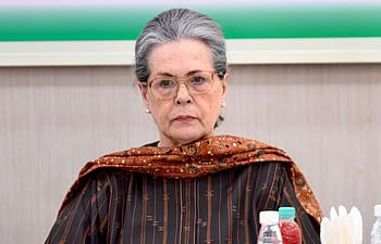 ‘মুসলিম তোষণের’ জন্য সোনিয়া গান্ধী চাইছেন ইসরায়েল-ইরান যুদ্ধে ইরানের পক্ষ নিক ভারত