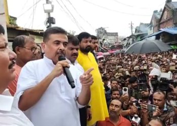 খিদিরপুরের বাজারে পরিকল্পিত ভাবে আগুন লাগানোর অভিযোগ ! শুভেন্দু অধিকারী বললেন : “সব ক্যামাক স্ট্রিটে সেটেল হয়ে গেছে”