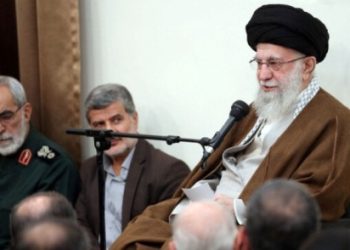 ইসরায়েলের হাতে মৃত্যু নিশ্চিত জেনে উত্তরাধিকারী খুঁজছেন ইরানের সর্বোচ্চ ধর্মীয় গুরু আলী খামেনি