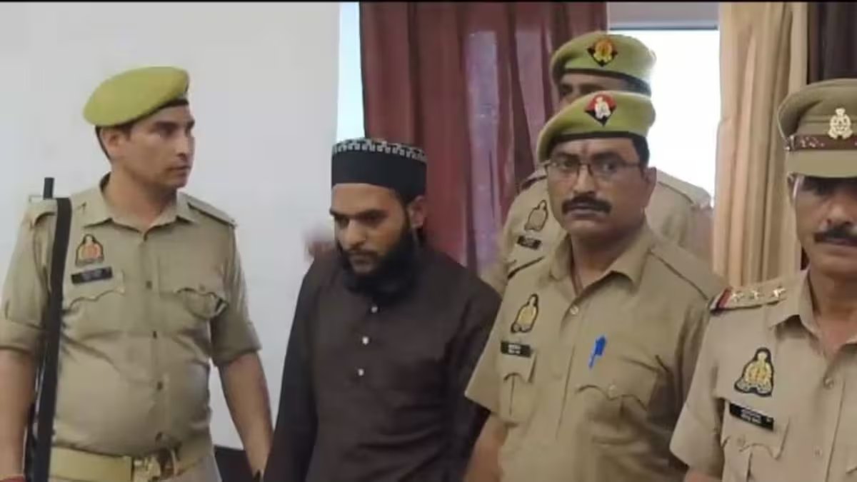 বেরিলিতে নাবালিকা মাদ্রাসা ছাত্রীকে ধর্ষণকারী নবী হাসান গ্রেপ্তার, ফোনে পাওয়া গেছে ৪০টি পর্নোগ্রাফিক ভিডিওও