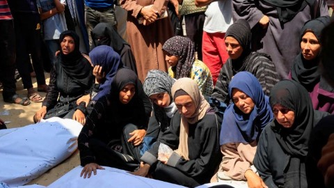 গাজায় ইসরায়েলি ট্যাংকের গোলাবর্ষণে অন্তত ৫১ জনের মৃত্যু, আহত ২০০