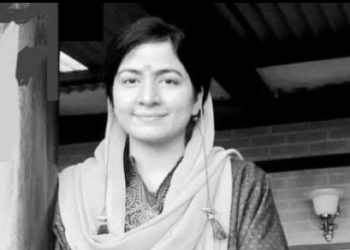 কাশ্মীরি তরুনী গিরিজাকে বন্দি করে রেখে কয়েকদিন ধরে লাগাতার গনধর্ষণ করেছিল ৫ মুসলিম সহকর্মী, শেষে জরায়ু থেকে শুরু করে উপরের অংশ করাত দিয়ে কেটে দেহ দু’টুকরো করে হত্যা করা হয়েছিল