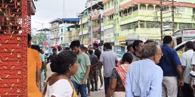 রাস্তা সম্প্রসারণের কাজ চলার সময় মন্দিরের একাংশ ভেঙে যাওয়ার ঘটনায় উত্তেজনা শিলিগুড়িতে, তৃণমূল- বিজেপি চাপানউতোর