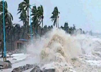 ধেয়ে আসছে ঘূর্ণিঝড় “ঝুম”, সতর্ক করল বঙ্গের আবহাওয়া দপ্তর