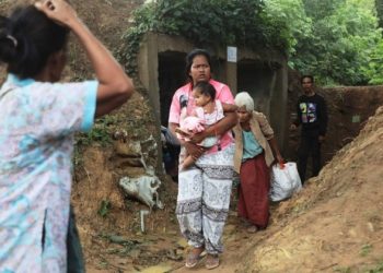 শিব মন্দিরের অধিকার নিয়ে সংঘর্ষ চরমে, এফ-১৬ যুদ্ধবিমান দিয়ে কম্বোডিয়ায় বোমাবর্ষণ করেছে থাইল্যান্ড