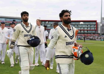 চতুর্থ টেস্টে নাটকীয়ভাবে ড্র করে সিরিজে টিকে থাকল ভারত