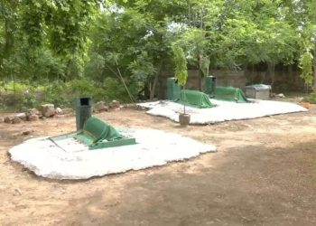 জয়পুরের মহারাণী কলেজে রাতারাতি তৈরি করা হল ৩টি সমাধি, ওয়াকফের অন্তর্ভুক্তির ষড়যন্ত্র !