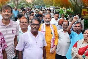 ময়ুরেশ্বরে সমবায় সমিতির ভোটে “চোরেদের পরাজিত” করায় নির্বাচিত “রাষ্ট্রবাদীদের” কৃতজ্ঞতা জ্ঞাপন করলেন শুভেন্দু অধিকারী