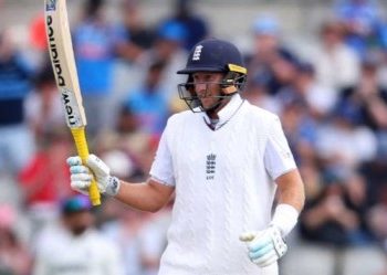 দ্রাবিড় ও ক্যালিসকে টপকে টেস্টে দ্বিতীয় সর্বোচ্চ রান সংগ্রাহক হলেন ইংলিশ তারকা জো রুট