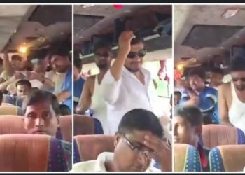 চটুল হিন্দি গানের তালে বাসের মধ্যে উদ্যাম নৃত্য করতে করতে শহীদদের শ্রদ্ধাঞ্জলি দিতে কলকাতায় গেলেন তৃণমূল কর্মীরা !