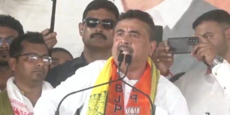 “রোহিঙ্গা আর চোরেদের নিয়ে সভা করছেন চোরেদের রানী ; আজ রাজ্যে কোথাও গরু চুরি হবে না” : মুখ্যমন্ত্রীকে নিশানা করে বললেন শুভেন্দু অধিকারী