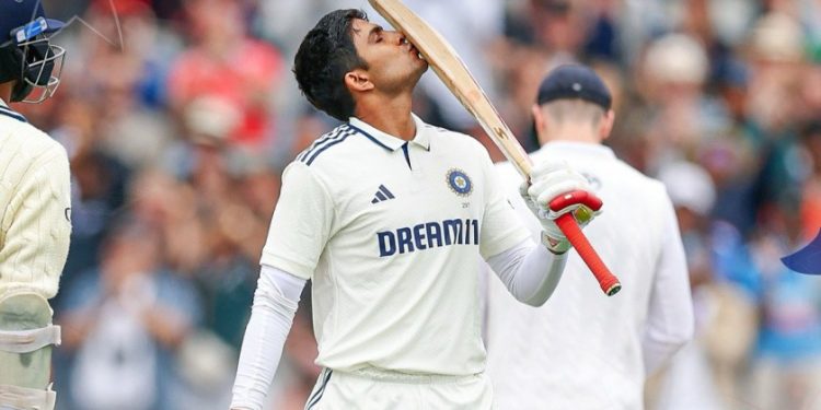 ম্যানচেস্টারে টেস্টে ইতিহাস সৃষ্টি করলেন শুভমান গিল : টেস্ট অভিষেকে ৪টি সেঞ্চুরি