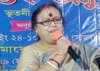 ‘আমাদের একমাত্র পছন্দ ইসলাম ধর্ম, হিন্দুরা ধর্ম নিয়ে রাজনীতি করে কিন্তু মুসলিমরা করে না’ : মালদার তৃণমূল নেত্রী সাবিত্রী মিত্রের বিতর্কিত মন্তব্যের তীব্র নিন্দা করে অমিত মালব্য বললেন : ‘এটা ধর্মনিরপেক্ষতা নয়,প্রাতিষ্ঠানিক হিন্দু বিদ্বেষ’