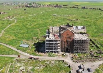 ঐতিহাসিক আর্মেনিয়ান ক্যাথেড্রাল আনিকে মসজিদ বানাচ্ছে তুরস্ক