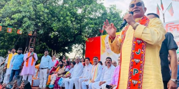 ভিডিও ভাইরাল করার নেপথ্যে কারা জানতে সাইবার ক্রাইম থানার দ্বারস্থ দিলীপ ঘোষ