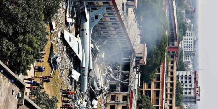 ঢাকার কলেজে বিধ্বস্ত হওয়া বিমান চীনের কাছে কেনা, যার জেরে ১৯ জনের প্রাণ চলে গেছে,আহত ১৬৪