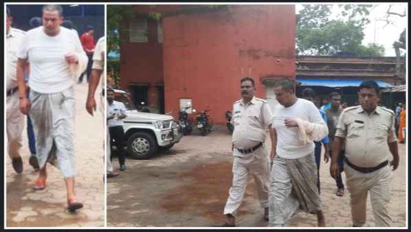 বোমা বাঁধাতে গিয়ে বিস্ফোরণের ঘটনায় মূল অভিযুক্তকে হেফাজতে নিল কাটোয়া থানার পুলিশ, গ্রেপ্তার আরও ২