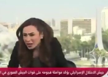 সিরিয়ার সামরিক সদর দপ্তরে ইসরায়েলের বিমান হামলা : টিভি উপস্থাপক লাইভ শো থেকে পালিয়ে গেলেন ; ভিডিও ভাইরাল