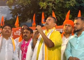 “হিন্দু যদি বাঁচতে চাও বিভেদ ভুলে এক হও” : দুই পৃথক ঘটনার ভিডিও পোস্ট করে শ্লোগান তুললেন শুভেন্দু অধিকারী