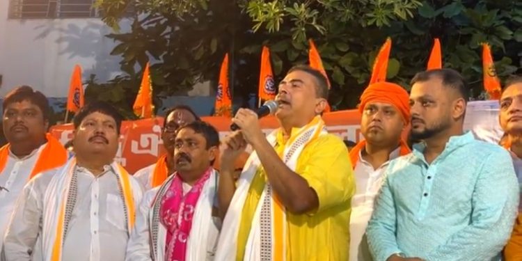 “হিন্দু যদি বাঁচতে চাও বিভেদ ভুলে এক হও” : দুই পৃথক ঘটনার ভিডিও পোস্ট করে শ্লোগান তুললেন শুভেন্দু অধিকারী