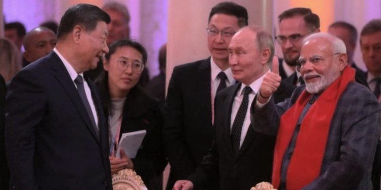 ভারত ও রাশিয়ার সাথে ত্রিপক্ষীয় সহযোগিতায় একমত চীন, উদ্বেগ বেড়েছে আমেরিকার !