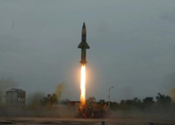 ভারত স্বল্পপাল্লার অগ্নি ও পৃথ্বী ক্ষেপণাস্ত্রের সফল পরীক্ষা চালিয়েছে