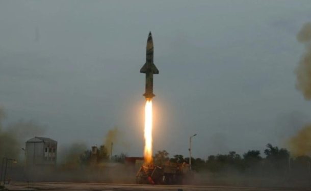 ভারত স্বল্পপাল্লার অগ্নি ও পৃথ্বী ক্ষেপণাস্ত্রের সফল পরীক্ষা চালিয়েছে