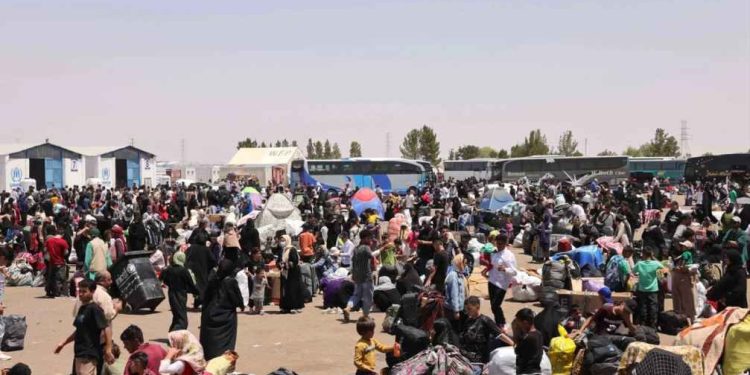 শুধু জুন মাসেই ২,৫৬,০০০ আফগানিকে তাড়িয়েছে ইরান : ইউনিসেফ