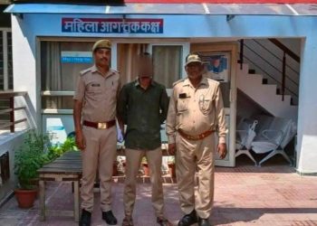 হিন্দু মহিলাকে ধর্ষণ এবং অশ্লীল ভিডিও দেখিয়ে ব্ল্যাকমেইল করার অভিযোগে গ্রেপ্তার লখনউয়ের লুলু মলের সুপারভাইজার মহম্মদ ফারহাজ