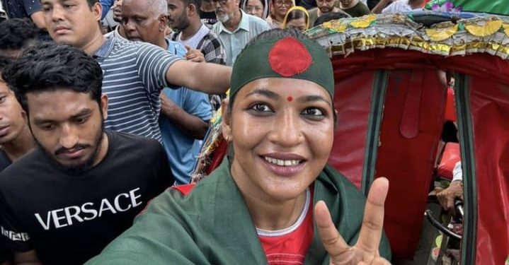 ভারত বিদ্বেষী ও জামাত ইসলামির সমর্থক বাংলাদেশি অভিনেত্রী আজমেরী হক ভারতের ভিসা পেতে তদ্বির শুরু করেছেন