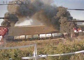 শান্তির পথে কাঁটা খোদ জেলেনস্কি, শান্তি আলোচনার মাঝেই রাশিয়ার ট্রেনে হামলা, বহু মানুষের মৃত্যু ; কি করবে এবার রাশিয়া ?